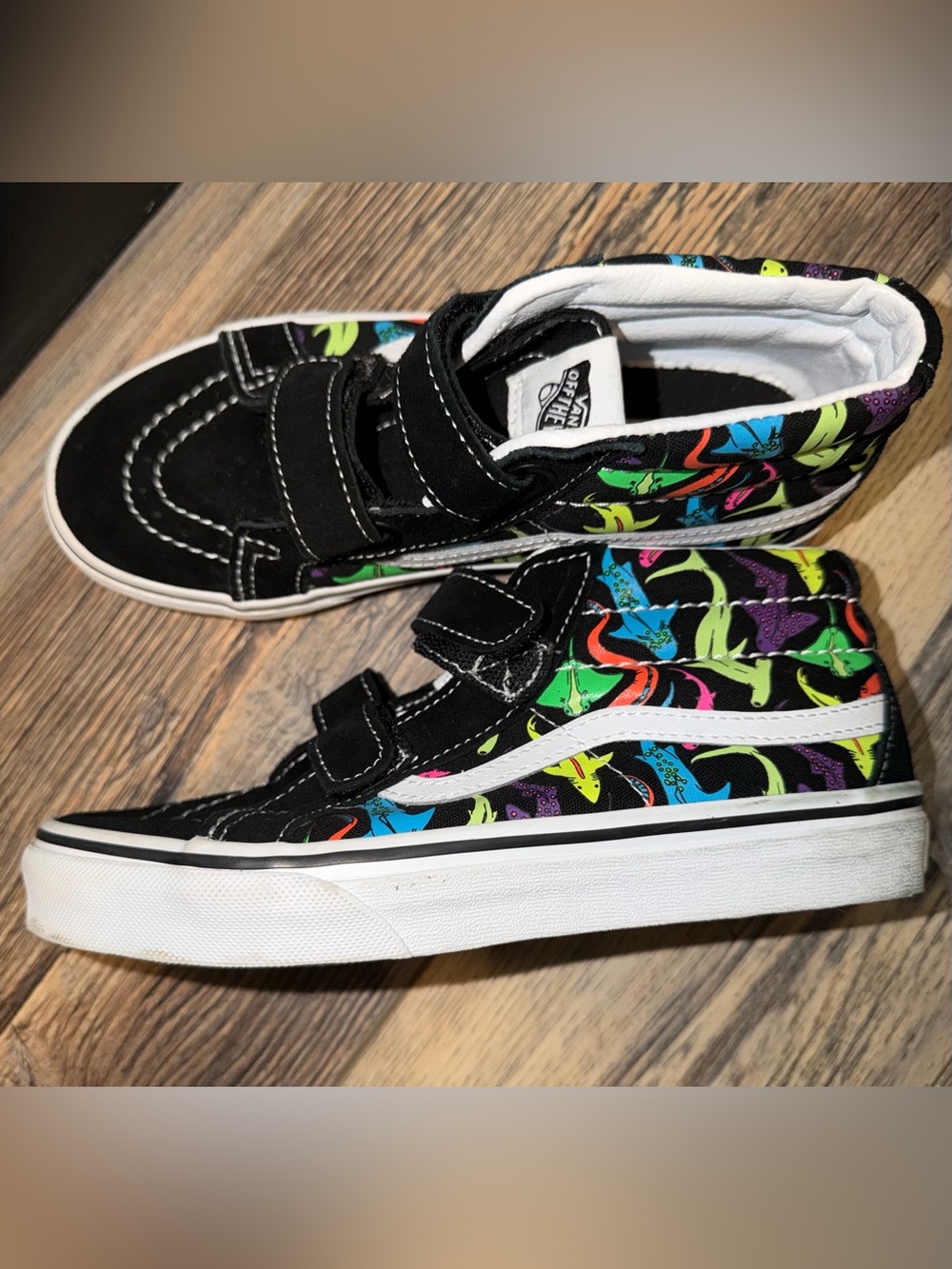 Vans Kids Black Sneakers with Multicolor Shark Pattern Sz 3